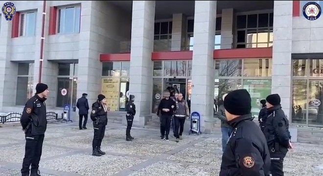  Erzurum’da aranan şahıslara yönelik operasyon